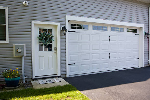 24/7 Emergency Garage Door Panel Replacement experts in North Myrtle Beach, SC